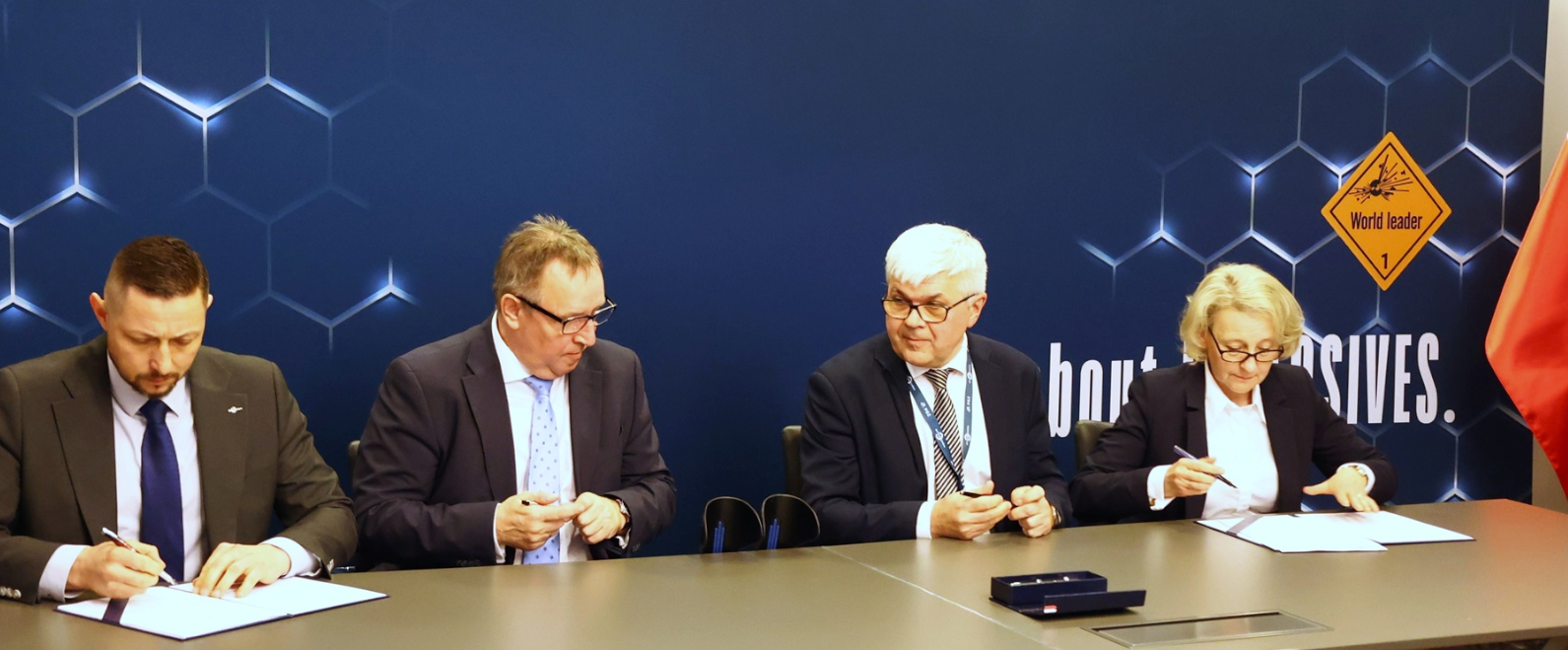 Strategiczna inwestycja w sektorze obronnym. PROZAP oraz NITRO-CHEM podpisują umowę na projekt drugiej instalacji TNT